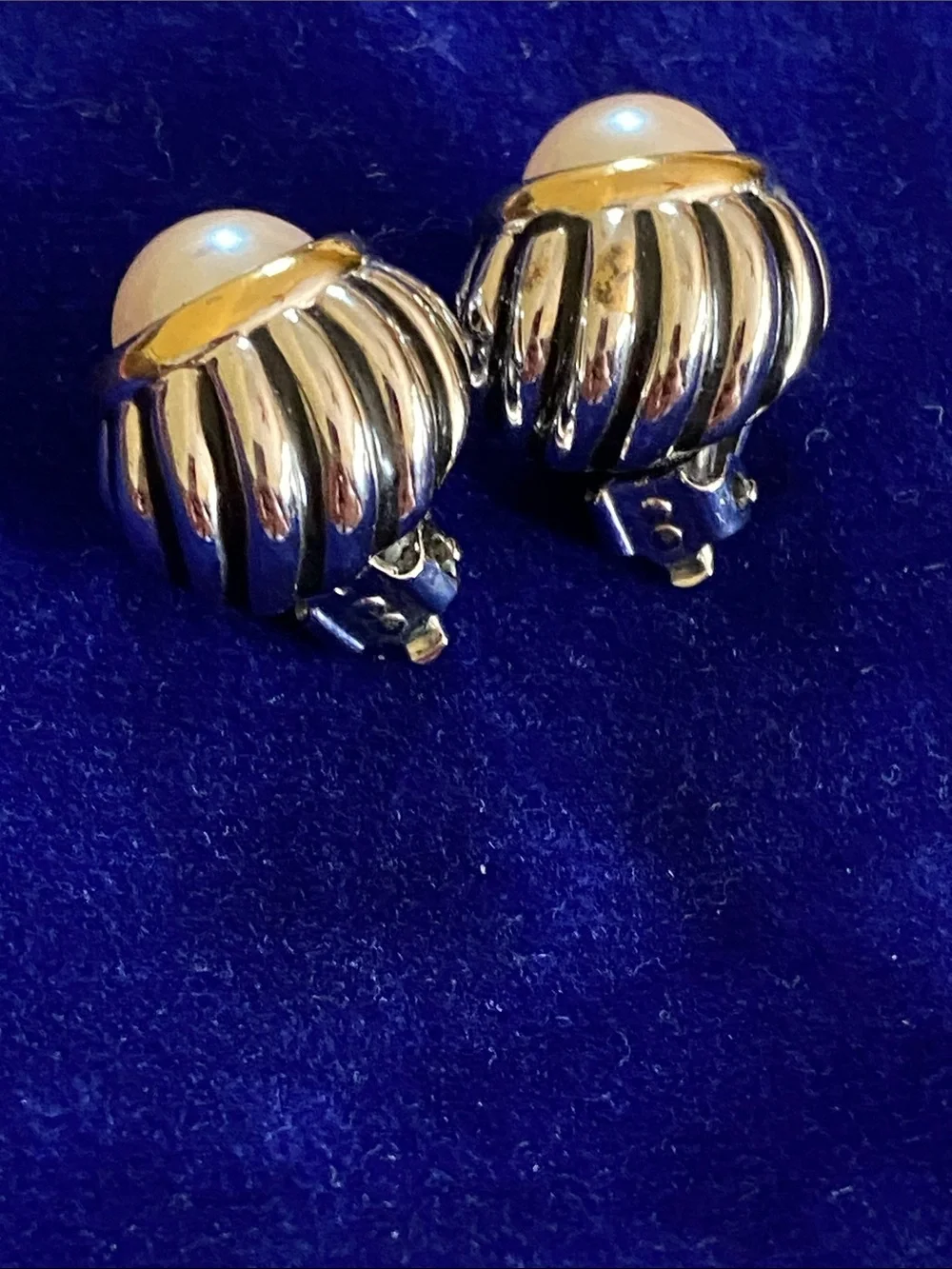 Erwin Pearl Stamped  Gold Silver Timeless Classic Stylish Pearl Clip Earrings